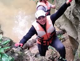 5 vietnam adventure jungle hiking
