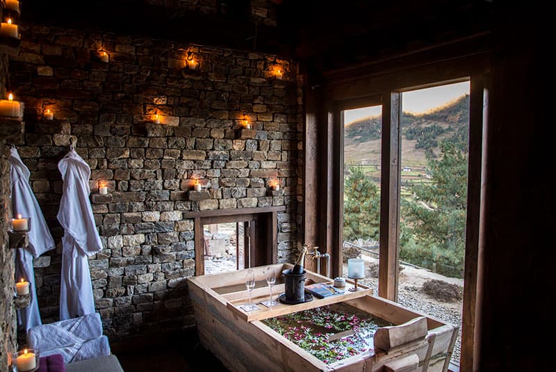 bhutan phobjikha gangtey lodge bathtub