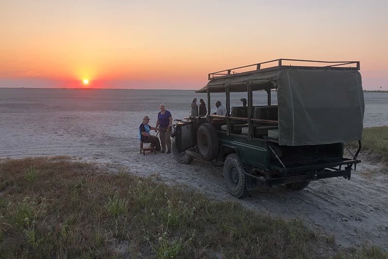 botswana okavango qorokwe sundowner