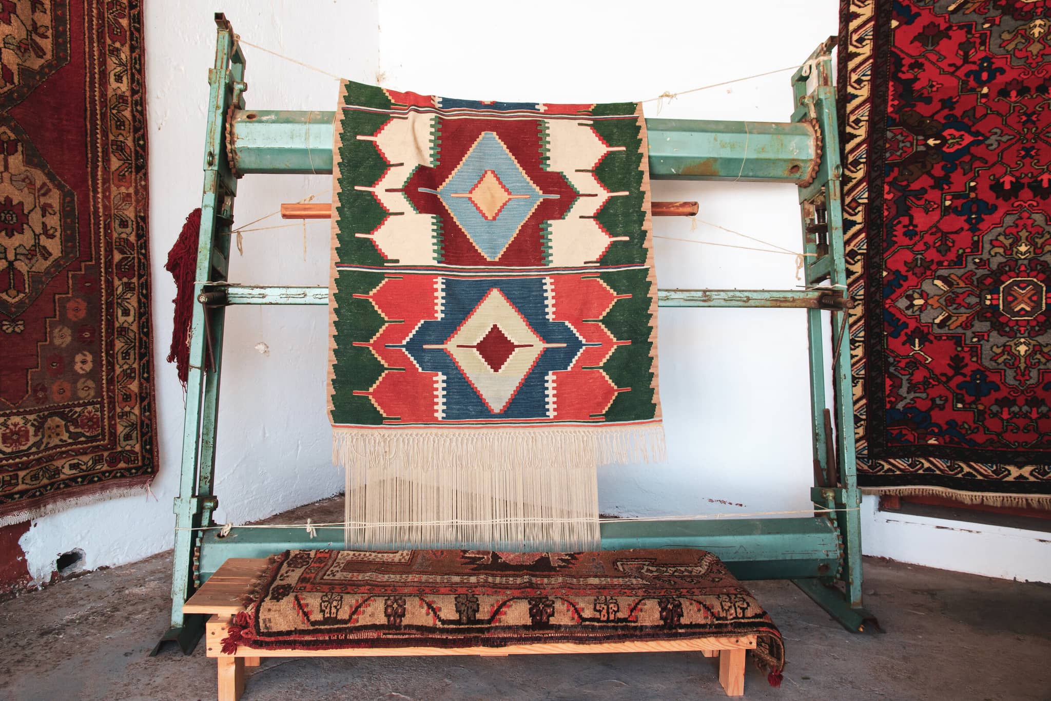 A Tribute to Türkiye gallery gallery2 weavingloomturkiye DanitaDelimont RM AS37 EWI0713 SuperRes emilywilson