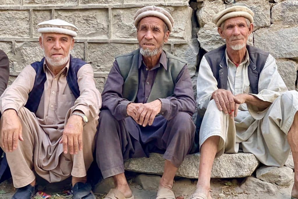 pakistan hunza local men 1024x684
