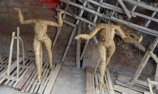 sara india statues straw large horizontal